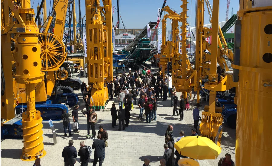 bauma-outdoor-displays