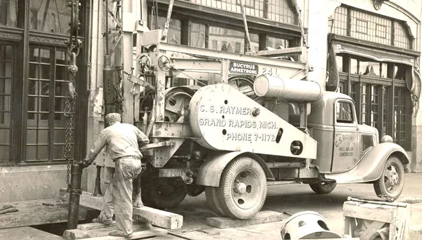 five-digit phone number on the rig