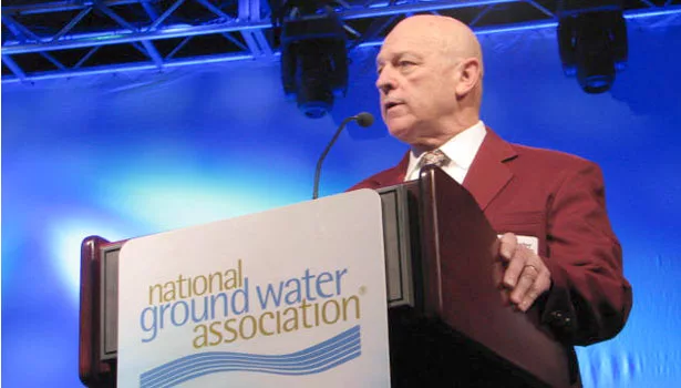 Arthur E. Becker, MGWC, CPG, accepts the Robert Storm Interdivisional Cooperation Award.