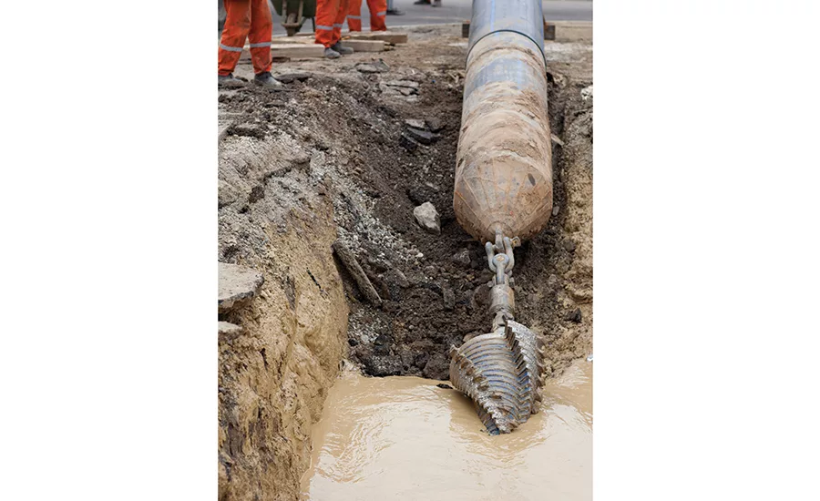 Parting-Shot-Reamer-eased-into-mud-pit