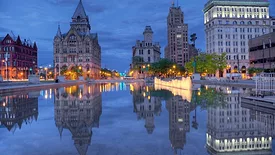 an image of Syracuse from the water