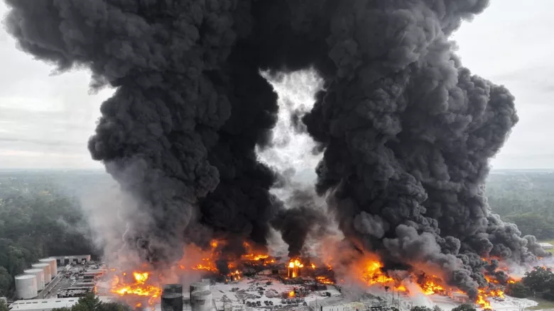 An image of the Louisiana fire