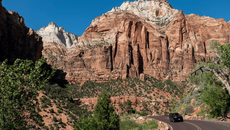 A scenic drive through Utah near Zion National Park