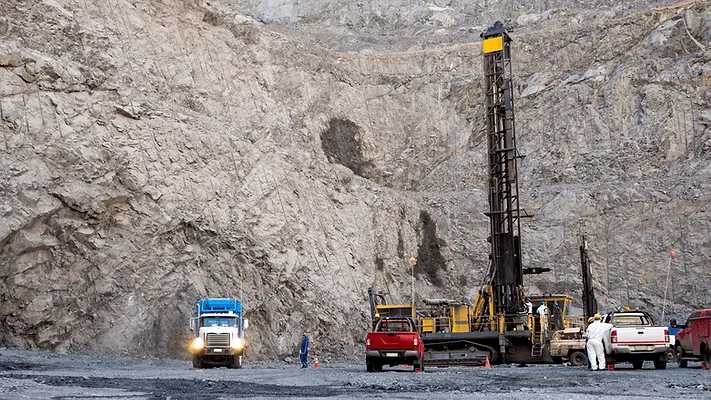 An image of a mining rig 