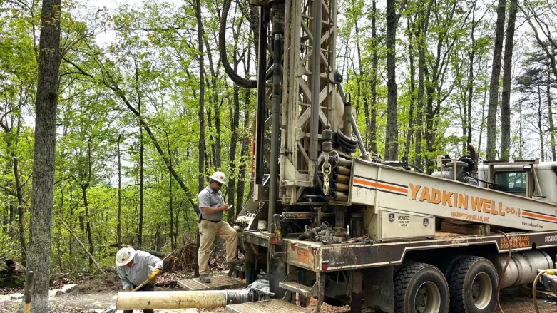 DrillingINdustry An image of a Drill rig in the forest