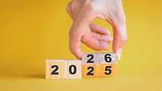 An image of 2025 turning into 2026 