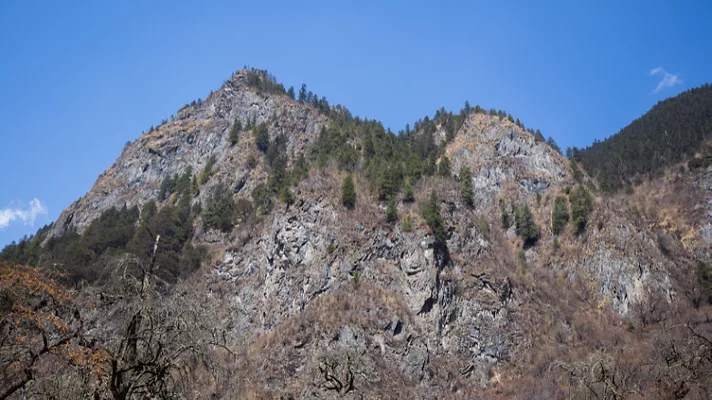 An image of mountains 