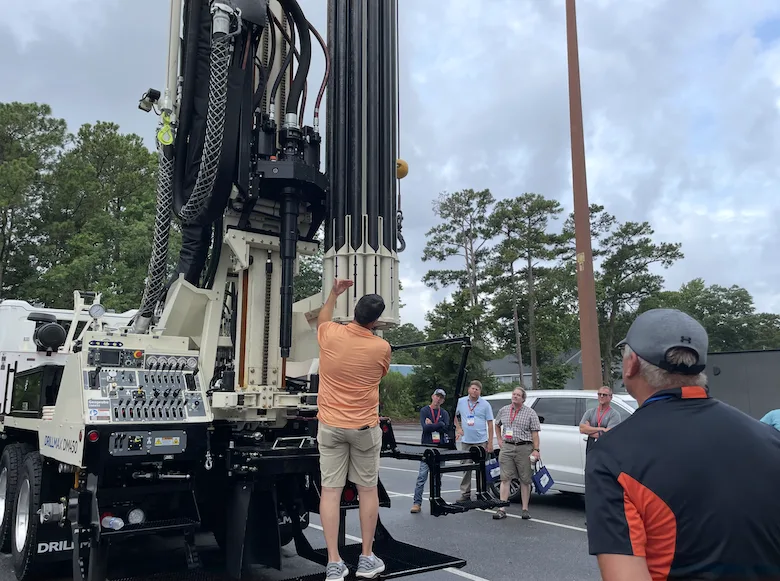 Demonstration of the Geoprobe Drillmax 450