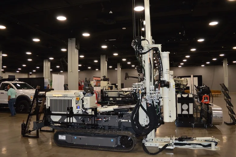 Mobile drilling rig