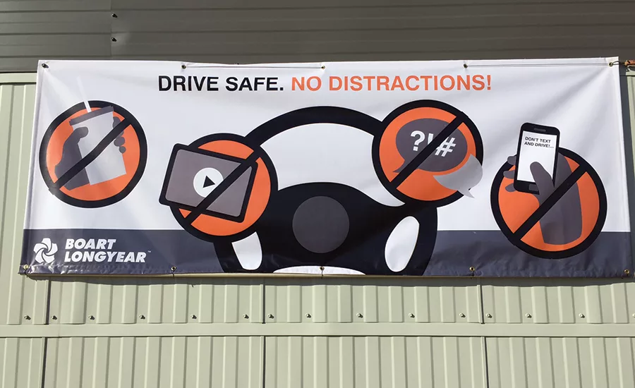 No distractions banner