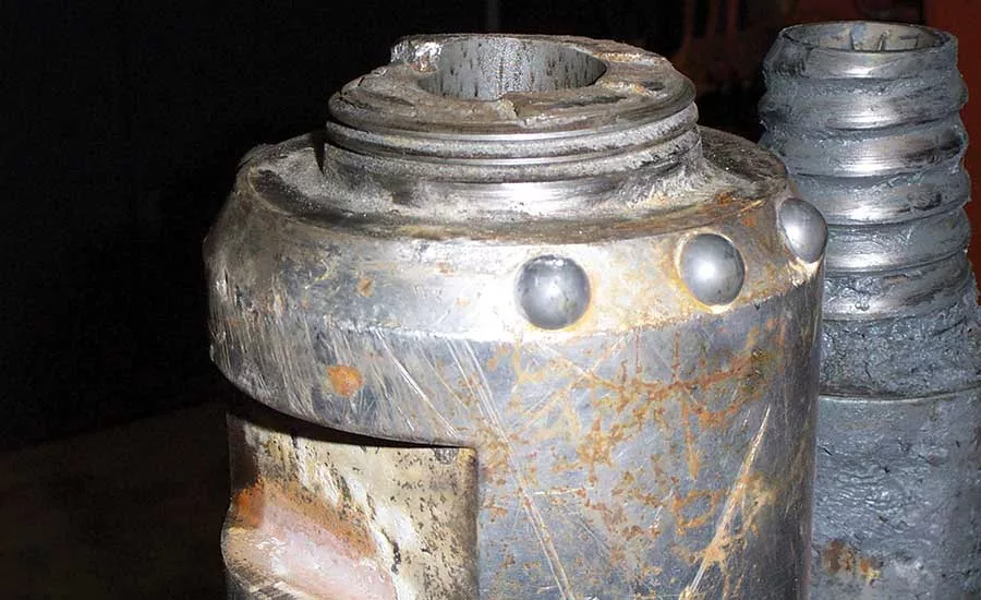 broken male thread of a DTH hammer