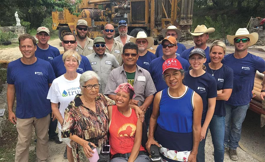Salazar family with the volunteers