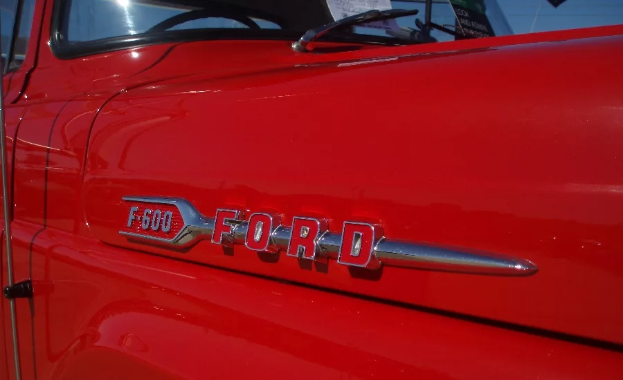 Ford F-600